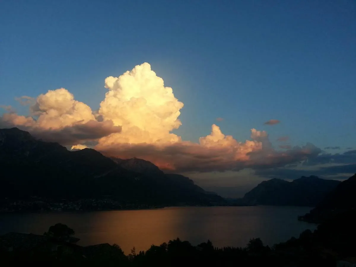 Alba E Tramonto Appartamenti Vista Lago Bellagio