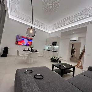  Apartment La Maison Del Bell'antonio - Downtown Italy